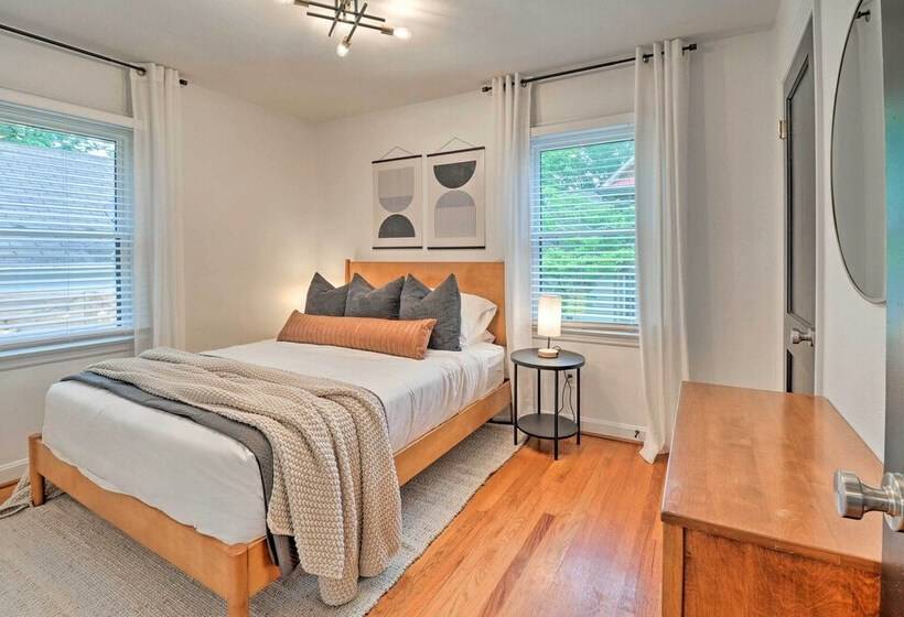 Dreamy St Charles Retreat W/ Furnished Patio!