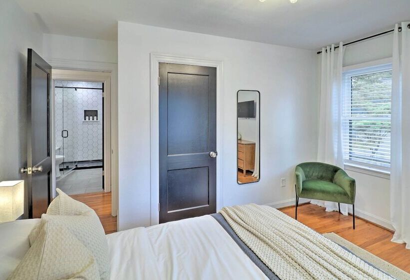 Dreamy St Charles Retreat W/ Furnished Patio!