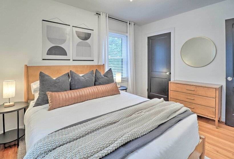 Dreamy St Charles Retreat W/ Furnished Patio!