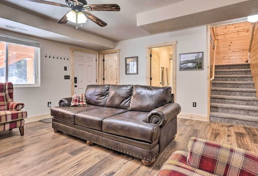 Duck Creek Village Cabin W/ Fire Pit & Grill!