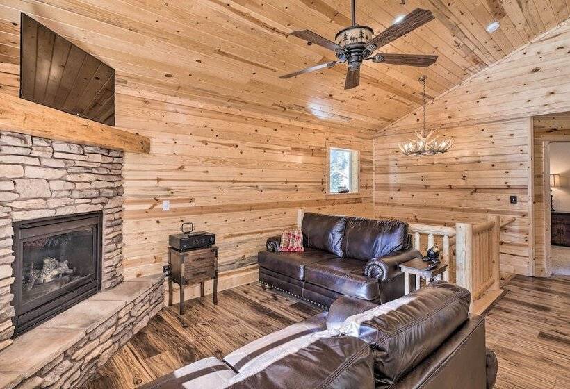 Duck Creek Village Cabin W/ Fire Pit & Grill!