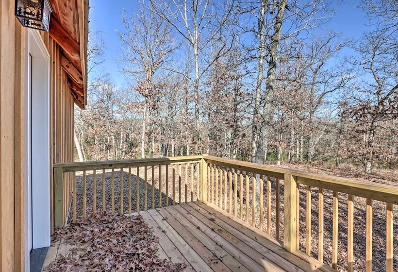 El Dorado Springs Cabin: Near Trails & Parks!