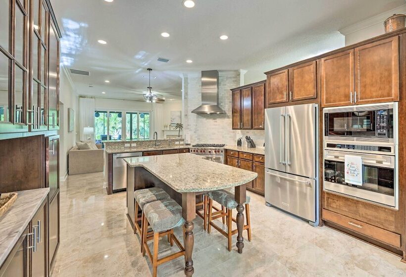 Elegant Fernandina Beach Home: Patio & Fenced Yard