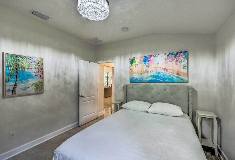 Elegant Fernandina Beach Home: Patio & Fenced Yard