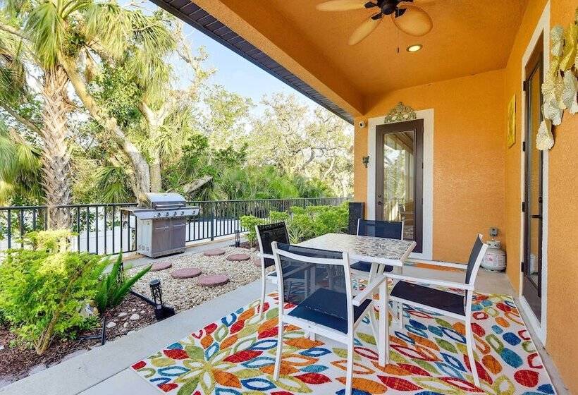 Elegant Venice Home W/ View   Walk To Beach!