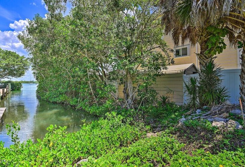 Elegant Venice Home W/ View   Walk To Beach!