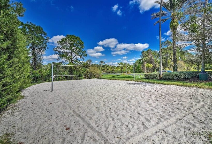 Pool + Lanai: Emerald Isle Resort Home!
