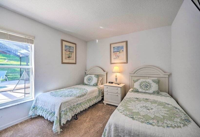 Pool + Lanai: Emerald Isle Resort Home!