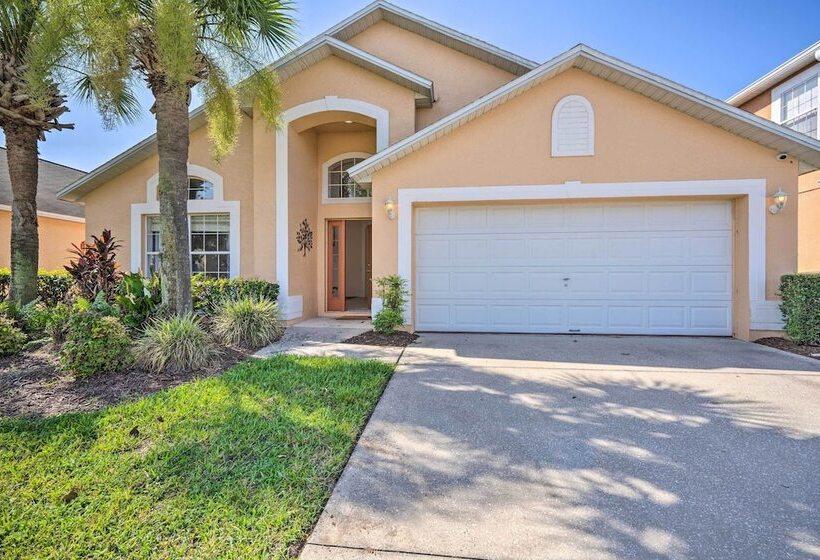 Pool + Lanai: Emerald Isle Resort Home!