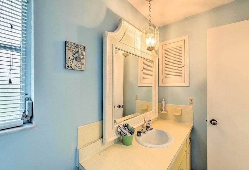 Englewood Home On Canal: Boat To Lemon Bay!