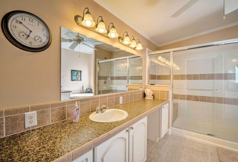 Equestrian Estate W/ Over 100 Mi Horse Trails