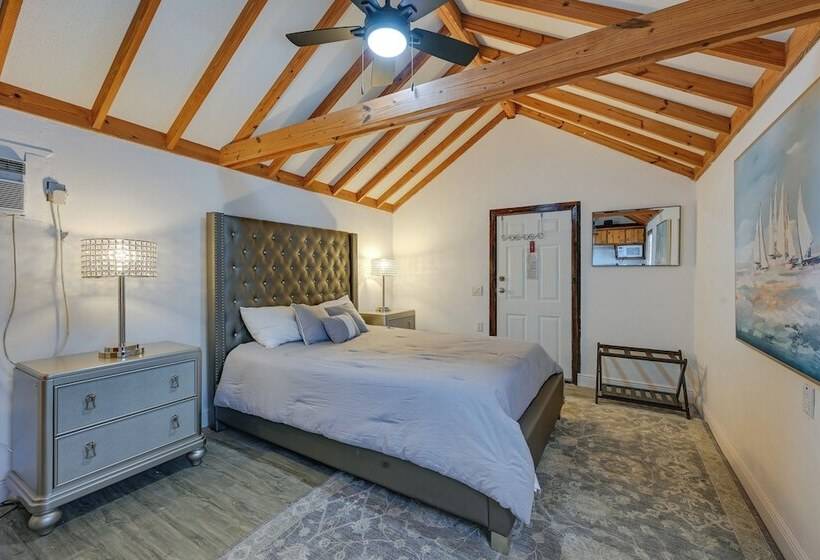 Everglades City Trailer Cabin: Boat Slip & Porch!