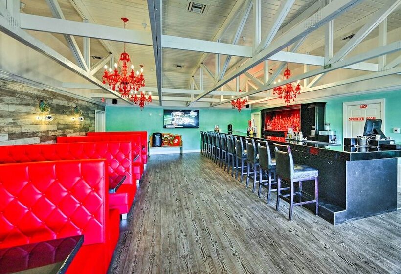 Everglades City Trailer Cabin: Boat Slip & Porch!