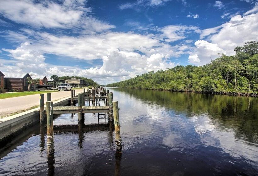 Everglades City Trailer Cabin: Boat Slip & Porch!