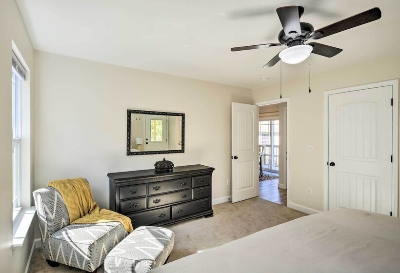 Family Friendly Greer Home W/ Balcony & Yard!