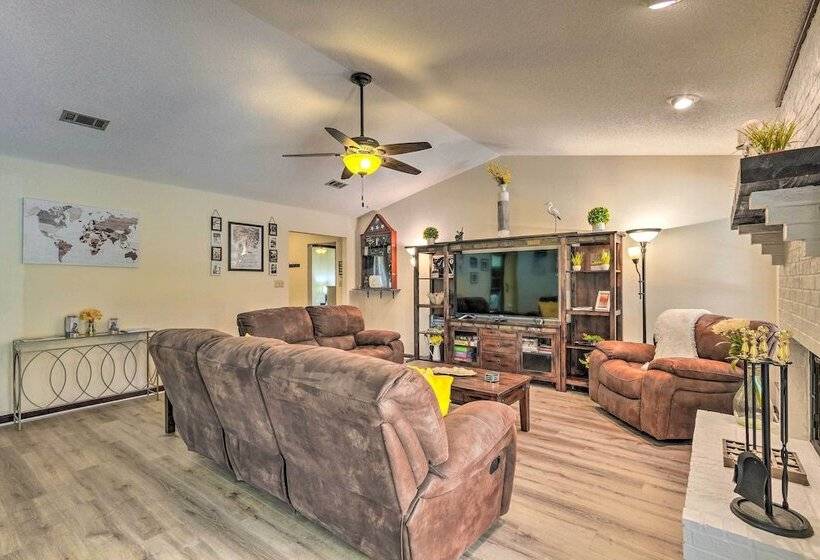 Close To Beaches   Family Friendly Home W/ Pool!