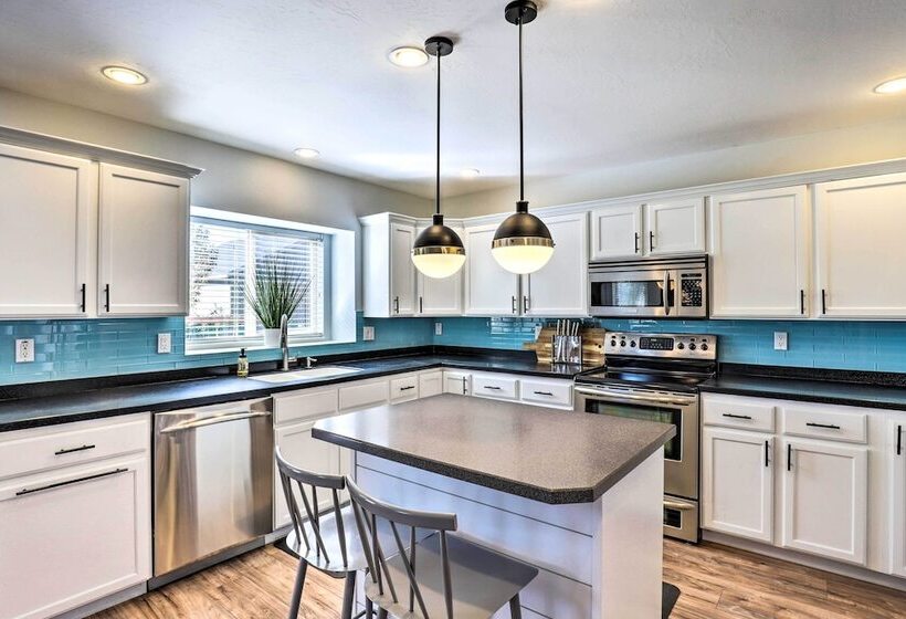 Family Friendly Home W/ Theater, 24 Mi To Slc