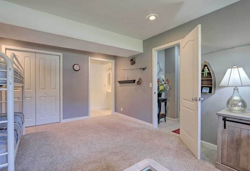 < 1 Mi To Marina: Family Friendly Osage Beach Home