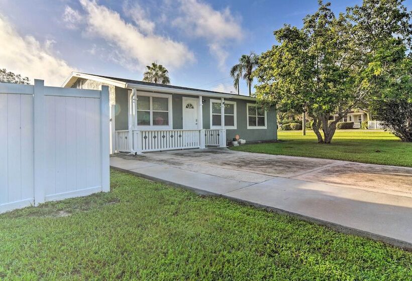 Family Friendly, Pastel Gem W/ Private Pool!