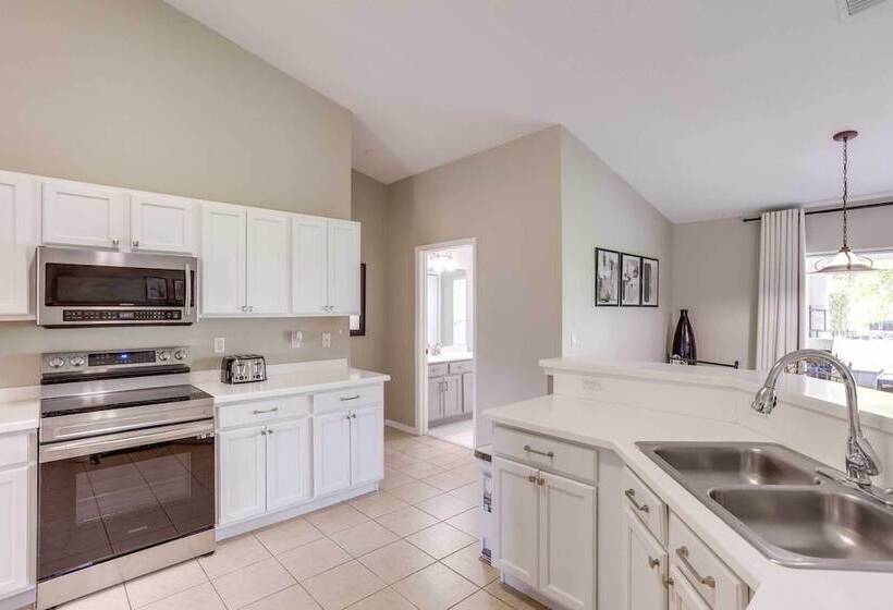 Family Friendly Port St Lucie Home W/ Patio!