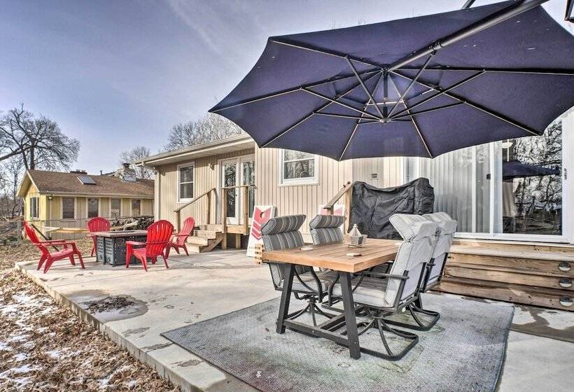 Family Friendly Springfield Home W/ Yard!