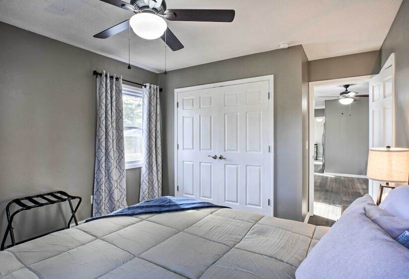 Family Friendly Springfield Home W/ Yard!