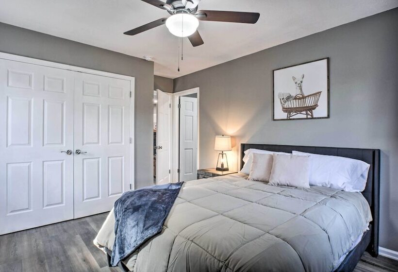 Family Friendly Springfield Home W/ Yard!