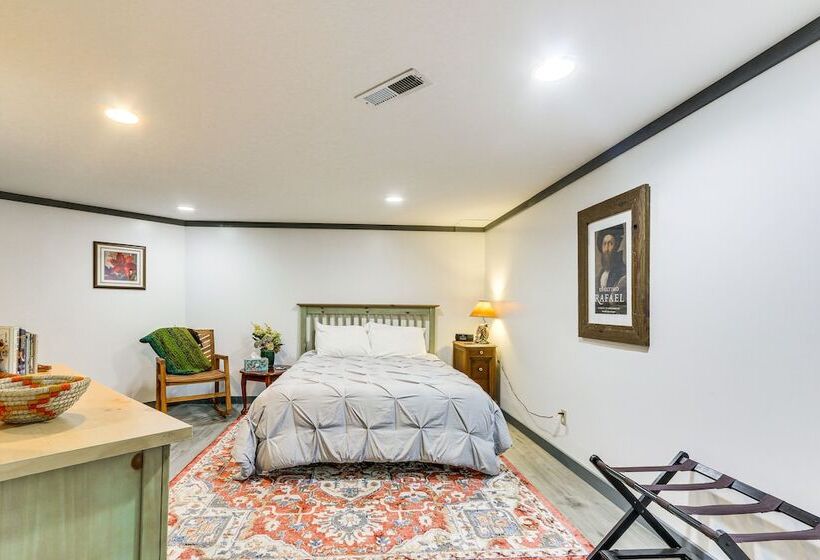 Family Retreat W/ Deck Near Appalachian Trail!