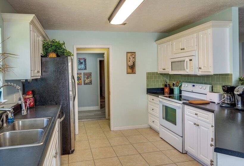 Pet Friendly Pcb Home W/ Hot Tub, Near Beaches!