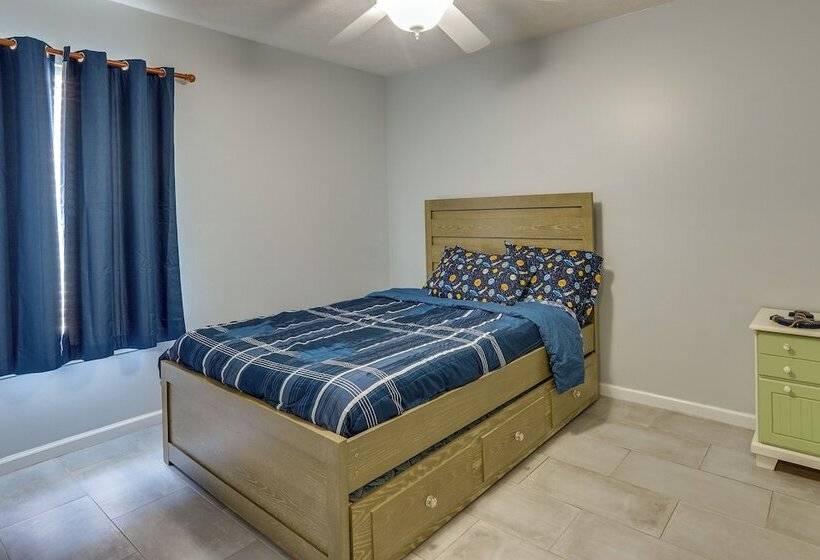 Pet Friendly Pcb Home W/ Hot Tub, Near Beaches!