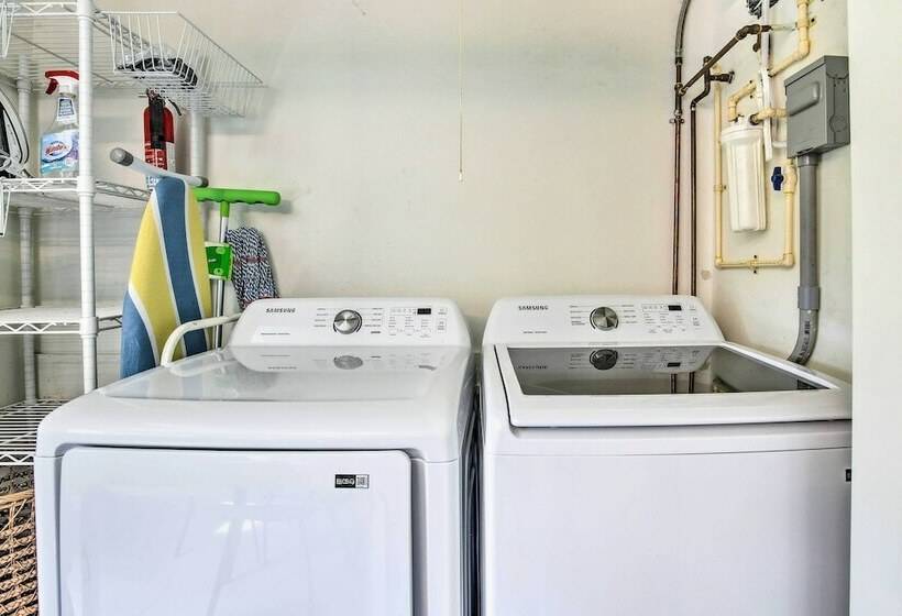 Fort Lauderdale Home W/ Heated Saltwater Pool!