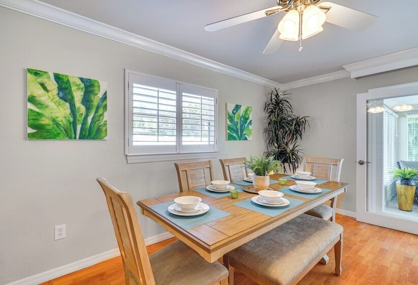 Fort Myers Bungalow   12 Miles To The Beach!