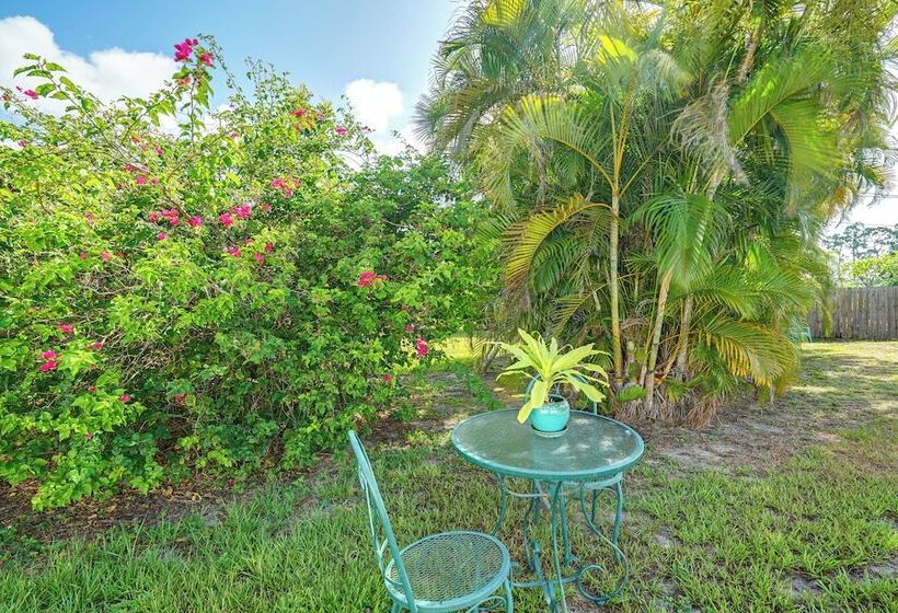 Fort Myers Bungalow   12 Miles To The Beach!