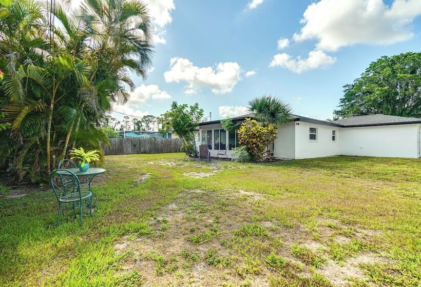 Fort Myers Bungalow   12 Miles To The Beach!