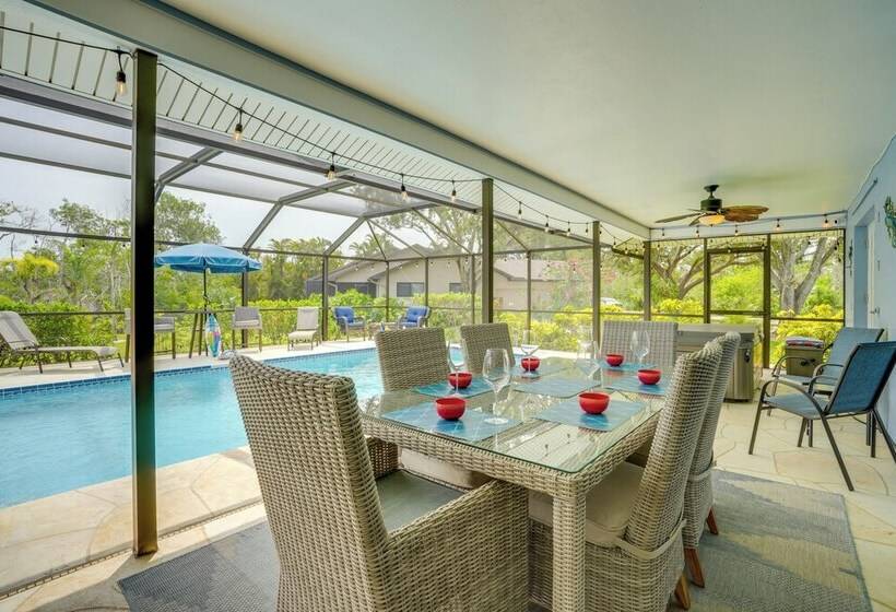Fort Myers Coastal Retreat: Lanai W/ Pool!