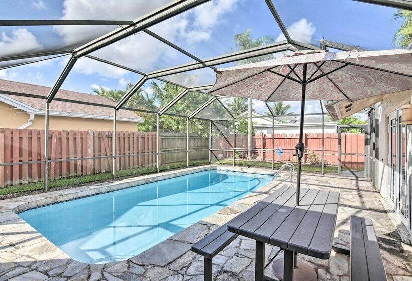 Golden Tropics    Sunny Gem W/ Patio & Pool!