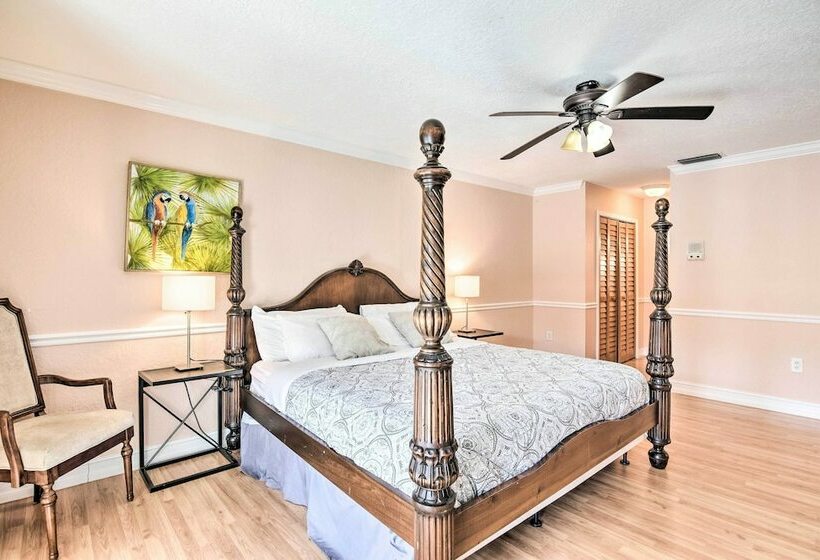 Golden Tropics    Sunny Gem W/ Patio & Pool!