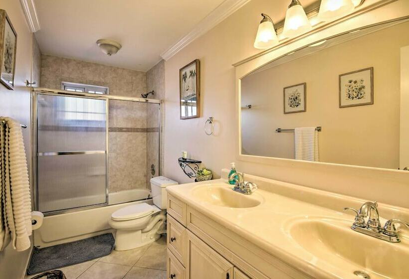 Golden Tropics    Sunny Gem W/ Patio & Pool!