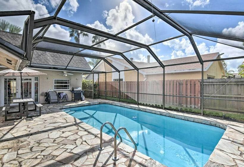 Golden Tropics    Sunny Gem W/ Patio & Pool!