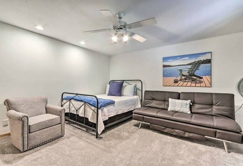 Lakefront Family Retreat In Osage Beach!