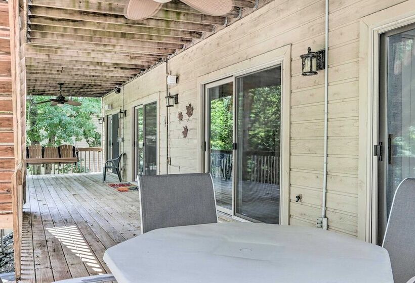 Lakefront Family Retreat In Osage Beach!