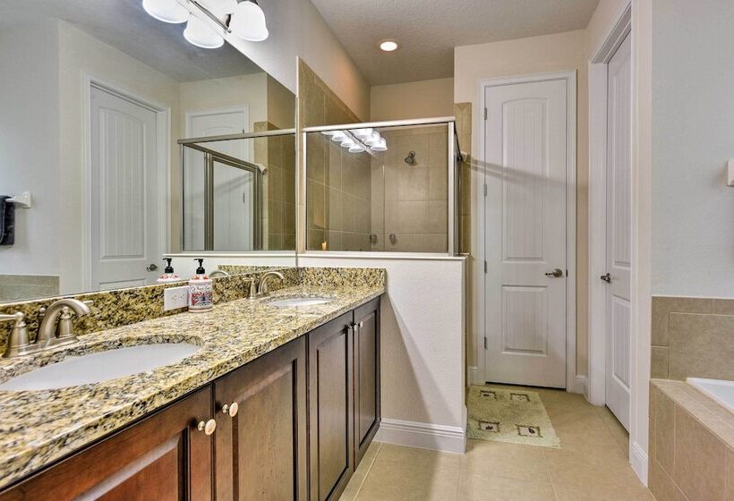 5 Mi To Disney: Oasis W/ Pool & Patio