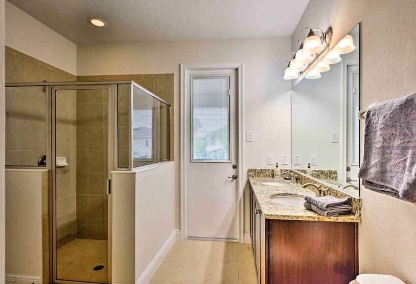 5 Mi To Disney: Oasis W/ Pool & Patio