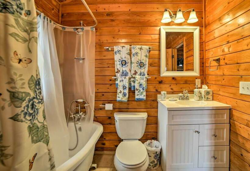 Great Views! Hot Tub & Minutes To Biking & Hiking!