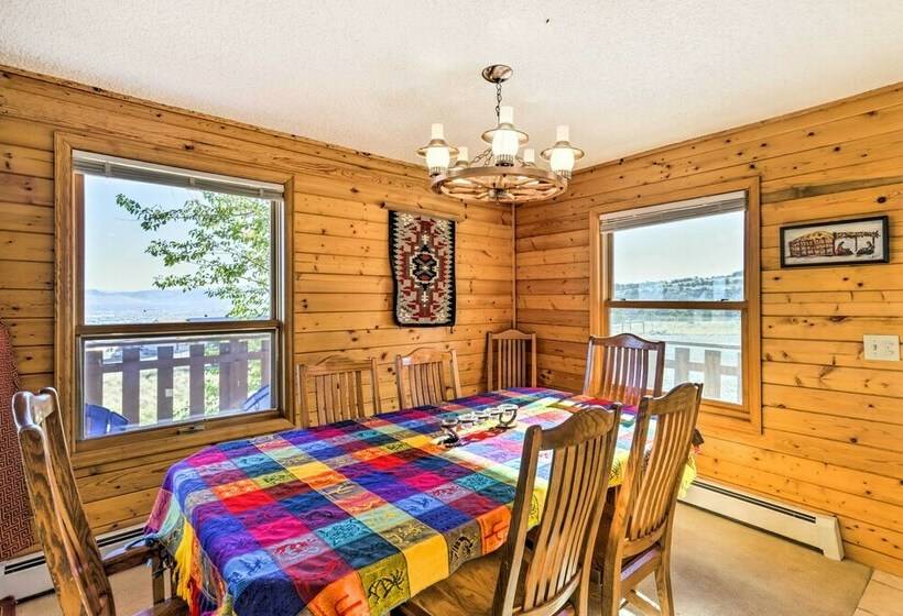 Great Views! Hot Tub & Minutes To Biking & Hiking!