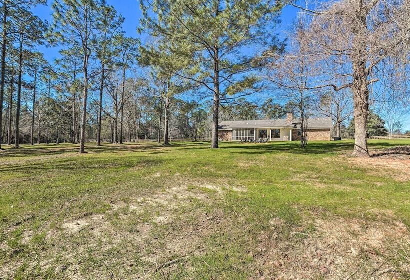 Green Acres  Home W/ Fire Pit + Fishing Pond