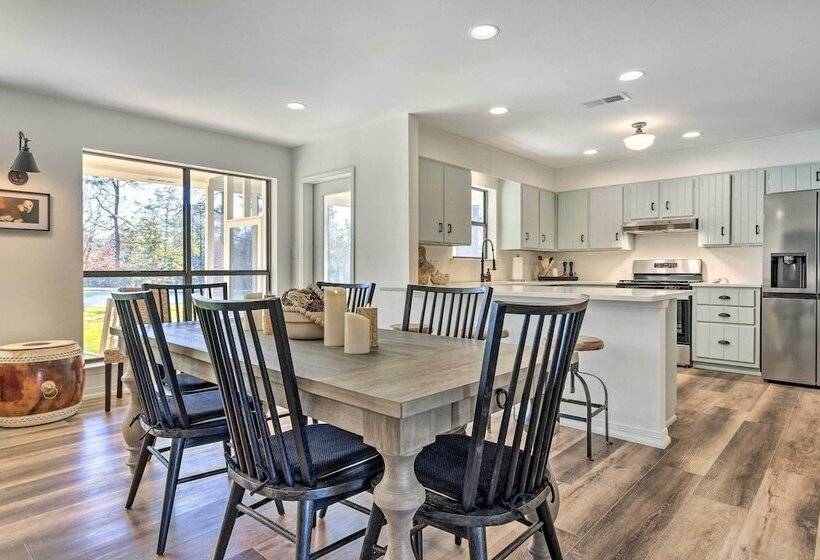 Green Acres  Home W/ Fire Pit + Fishing Pond