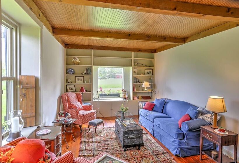 Historic Ottawa Lake House: Deck, Barn + 96 Acres!