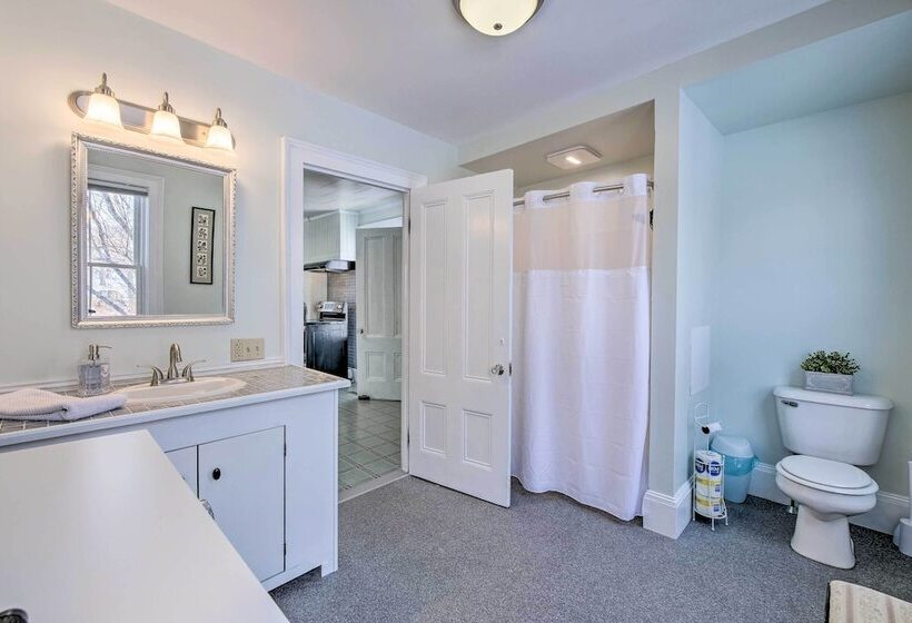 Historic Waldoboro House Near Lakes, Boating, Etc!