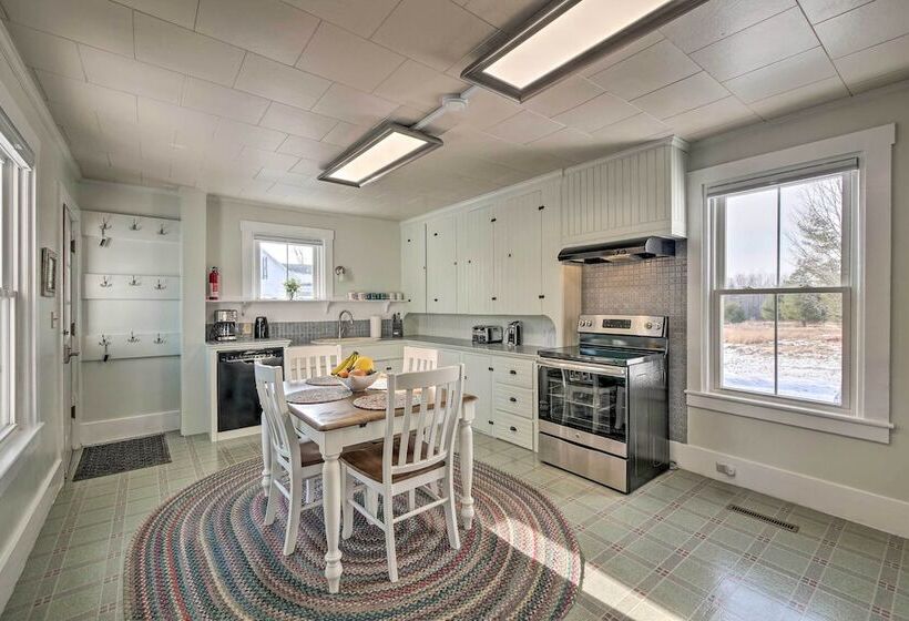 Historic Waldoboro House Near Lakes, Boating, Etc!